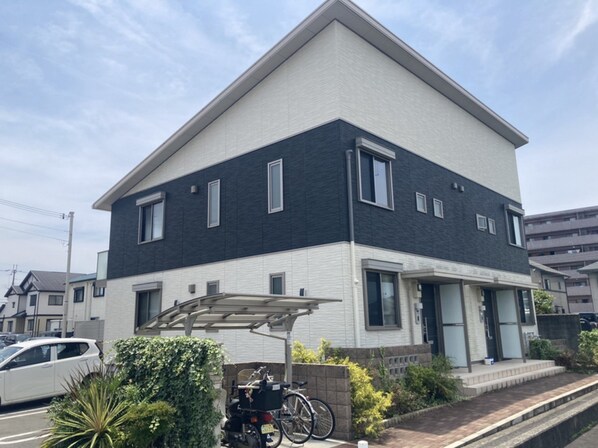 シャモニーの物件外観写真